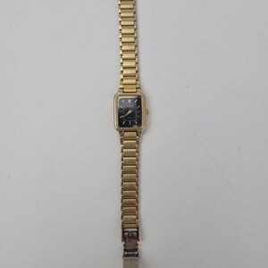 Vintage Adolfo goudkleurig quartz dameshorloge afbeelding 3