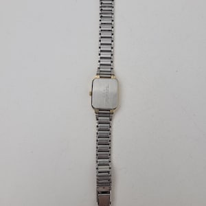 Vintage Adolfo goudkleurig quartz dameshorloge afbeelding 5