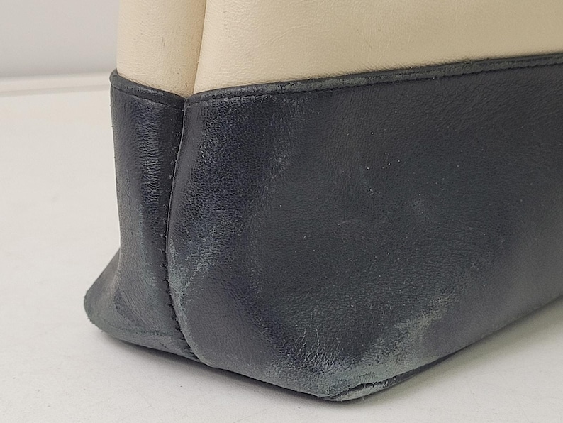 1997 Vintage CHANEL Coco Mark Contrast Tote Bag Minimalist Two-Tone Color Block image 4