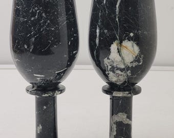 Copas de ónix y mármol negro