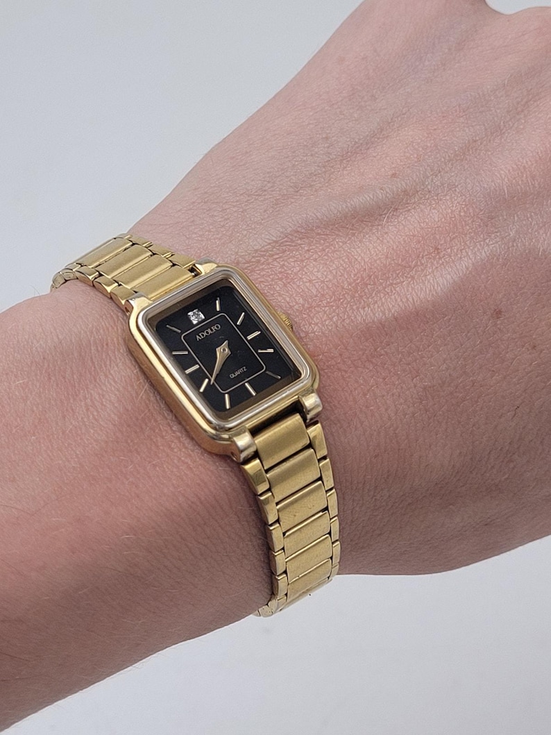 Vintage Adolfo goudkleurig quartz dameshorloge afbeelding 1