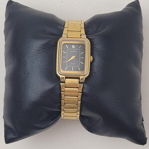 Vintage Adolfo goudkleurig quartz dameshorloge afbeelding 2