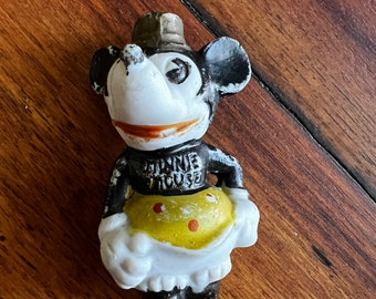 Figura vintage de Minnie Mouse de Disney, hecha en Japón, coleccionable para fans de Walt Disney.