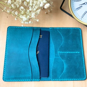 Passhülle, personalisierter Leder-Passhalter, personalisierter Brieftaschen-Pass für Männer und Frauen, Geschenk für Reisende, Monogramm-Pass