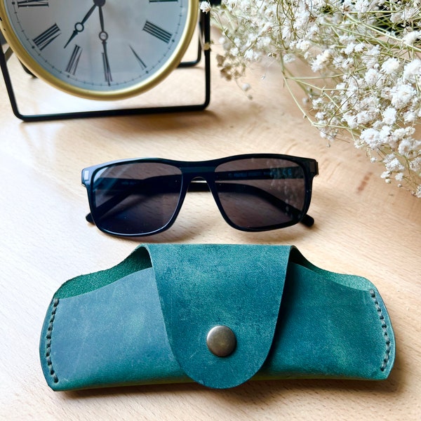 Leather Sunglass Case, Glasses Holder, Personalized Sunglass Cases, Reinforced Sunglass Holder, Handmade Leather Gift, Valentina gift