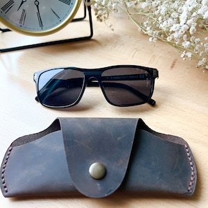 Leather Sunglass Case, Glasses Holder, Personalized Sunglass Cases, Reinforced Sunglass Holder, Handmade Leather Gift, Valentine Gift