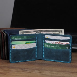 Cartera de cuero, cartera plegable hecha a mano, cartera minimalista, cartera delgada, titular de identificación, regalo de padrinos, regalo de San Valentín, regalo para él