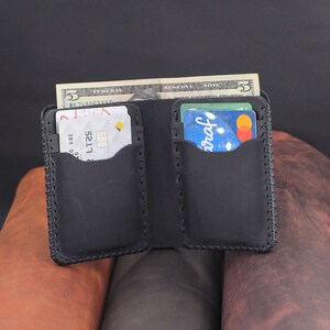 Cartera de cuero plegable hecha a mano, cartera de cuero personalizada, cartera minimalista, regalo de aniversario, regalo para padrinos de boda, regalo de San Valentín para él