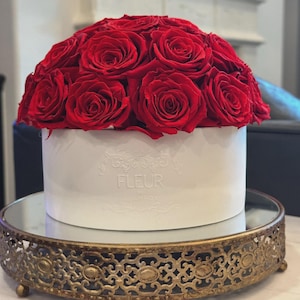 Luxury Preserved Rose Bouquet: Scented Forever Roses in Porcelain Vase