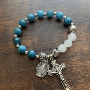Catholic Rosary Bracelet Miraculous Medal Stretch Rosary Beads Blue Catholic Bracelet Silver Jade Rosary Prayer Beads for First Communion