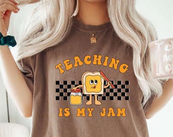 Chemise enseignante amusante Comfort Colors®, Je m'aime bien, Cadeau pour nouveau professeur, Remerciement de l'enseignant, Rentrée des classes, Chemise premier jour d'école