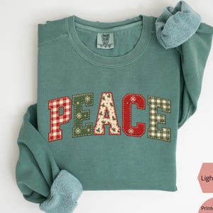 Comfort Colors Peace Christmas Sweatshirt, Faux Patchwork Christmas Shirt, Gingham Holiday Crewneck, Vintage Christmas Peace Sweatshirt