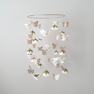 Flower and Butterfly Mobile, Baby Mobile Girl, White Flower Mobile, Crib Mobile Girl, Flower Baby Mobile, Cot Mobile Flowers, Gold Butterfly