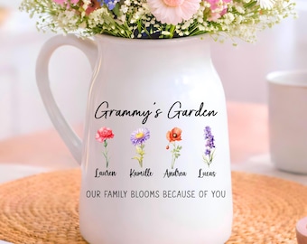 Personalized Grammy Flower Vase Gift, Birthday Gift For Grammy From Grandkids, Custom Flower Vase Name (OS-ANFV18F)