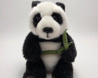Panda Passage Calgary Zoo Panda Plush Holding Bamboo (8 inch)