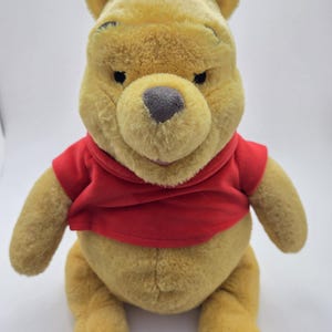 Disney Vintage Plush Winnie the Pooh, Vintage Collectible, Excellent condition without Tags (14 inch)