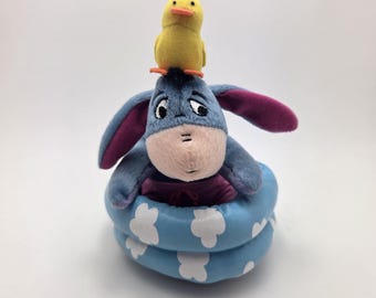 ディズニー ヴィンテージぬいぐるみ「くまのプーさん」のロバ「イーヨー」、プールフロート、アヒル（6インチ）