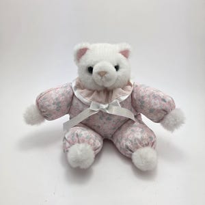 Russ Berrie White Cat Floral Ribbon Ruffle, Vintage Collectible Cat Plush (6 inch)