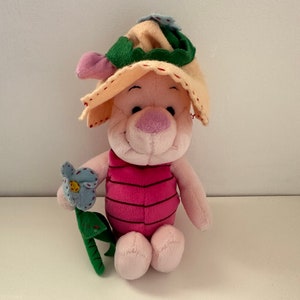 Disney Vintage Plush “Piglet” the Pig from Winnie the Pooh, Vintage Collectible, Excellent condition without Tags (7 inch)