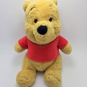 Disney Winnie the Pooh Soft Plush, Vintage Collectible, Excellent condition without Tags (10 inch)