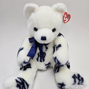 TY Beanie Buddy &quot;Tradition&quot; the Bear - Yankees Stadium Exclusive (13 inch)