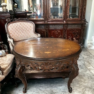 French Louis XV Walnut and Satinwood Inlay Oval Center/Lamp/Coffee Table