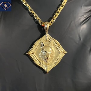 Brand New 14K Solid Yellow Gold Wolf Compass Pendant