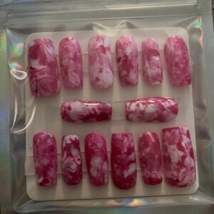 Press on nails