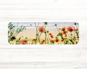 Plastic Daisy Tray, Made in the UK, Wildflower Tea Tray, Botanical Serving Tray, Nature Themed Coffee Table Décor, Flower Lover Gift