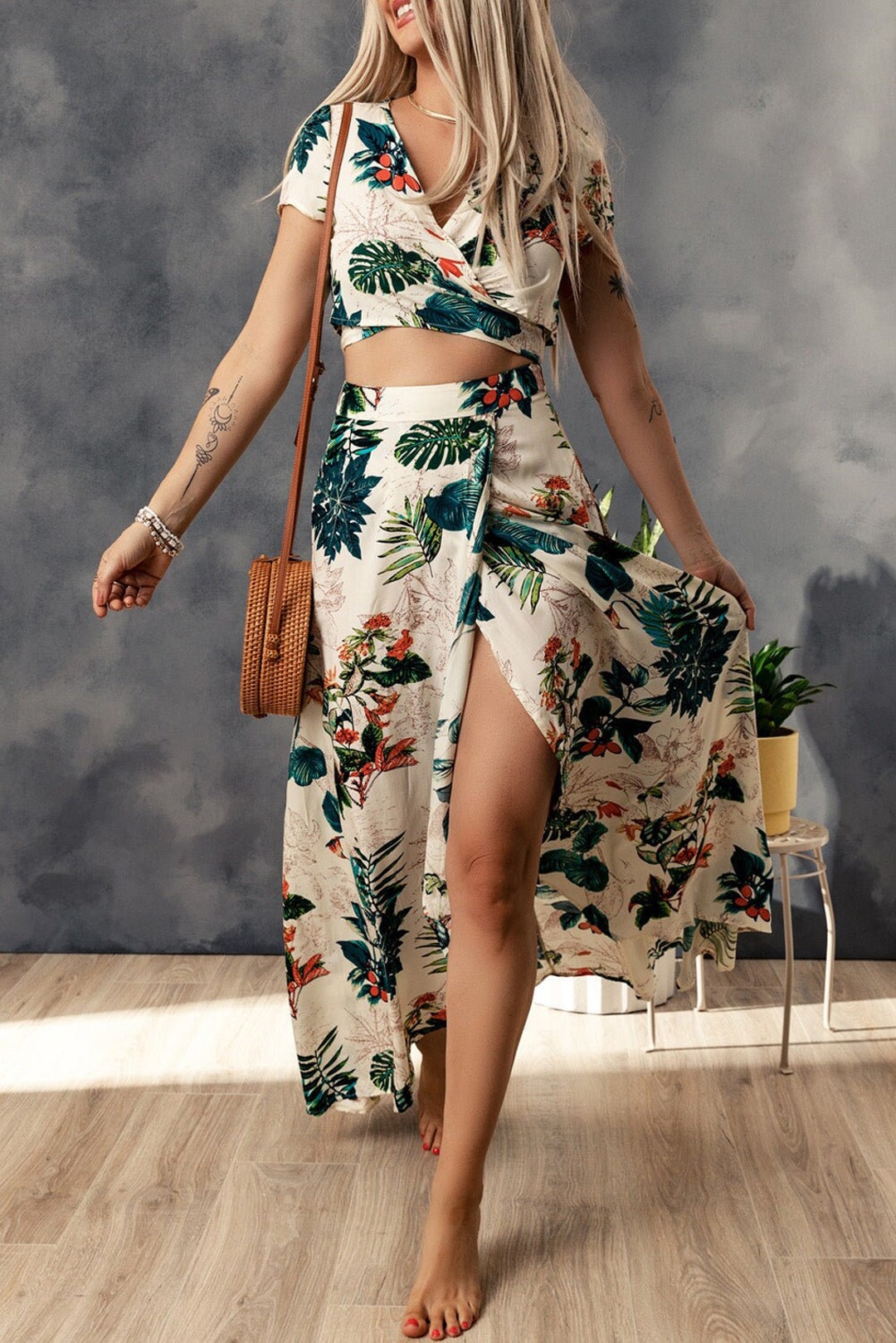 EXP - Teal crop top and multicolour Organza skirt
