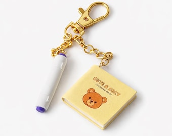 Mini Coloring Book Marker Keychain – Handmade Polymer Clay Kawaii Bear Accessory