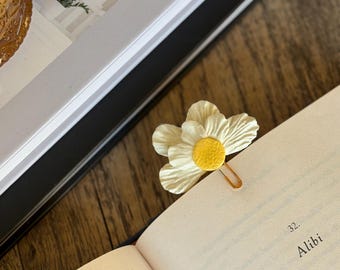 Handmade Daisy Paper Clip Bookmark | Cottagecore Bookish Gift