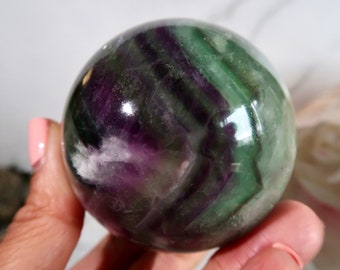 EXQUISITE-61mm Rainbow Feather Fluorite Sphere with Zig Zag Bandings | Snowflake Fluorite Crystal Sphere | Healing, Protection, Intuition |