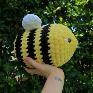 Jumbo Bee Amigurumi Plushie - Handmade Crochet Amigurumi