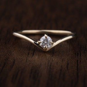 V shape Curved Wedding Band Wishbone Ring Chevron Ring Single diamond Engagement Ring Women&#39;s Wedding Band Mother&#39;s Day Gift 925 Dainty Ring