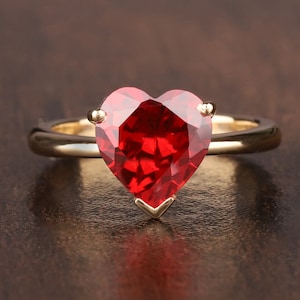 Anel de coração de rubi de laboratório, anel de promessa de rubi, anel de pedra preciosa de corte de coração, anéis de amor de rubi, anel de dia dos namorados, anel solitário de coração de pedra de nascimento de julho para ela