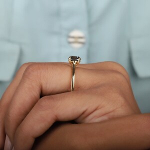 Engagement Ring	
Women's Ring