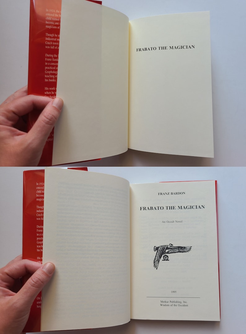 Puede incluir: Un libro abierto titulado "Frabato el Mago" de Franz Bardon. La portada del libro es roja con texto negro y una ilustraci&oacute;n en blanco y negro de un p&aacute;jaro con una rueda en el pecho. El libro es una novela oculta publicada en 1995 por Merkar Publishing, Inc. Wisdom of the Occident.