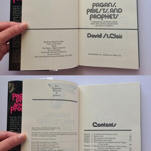 Pu&ograve; includere: Un libro aperto intitolato "Pagans, Priests, and Prophets" di David St. Clair. La copertina del libro &egrave; nera con testo rosa e bianco. Le pagine mostrano testo e un sommario, con un disegno di un volto.