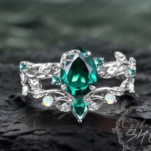 Vintage pear cut emerald engagement ring set Art deco leaf promise ring Nature inspired solid white gold bridal set Handmade jewelry gift