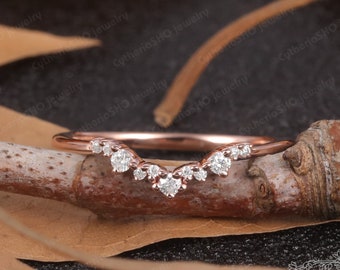 Diamond Wedding Band,Rose Gold Moissanite Curved Wedding Ring,Dainty Art Deco Matching Stacking Band,Wedding Ring,Promise Anniversary ring