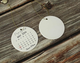 Personalisierter Ornament-Kalender, Hochzeitsgeschenk, Verheiratetes Ornament, Hochzeitsdatum Jubiläum, Unser erstes Weihnachtsgeschenk Brautpaar Verlobungsgeschenk