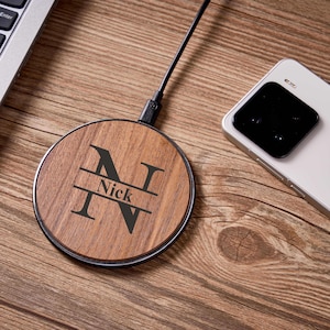 Cargador inalámbrico de madera personalizado, almohadilla de carga rápida de 15 W, cargador inalámbrico Qi portátil de regalo.
