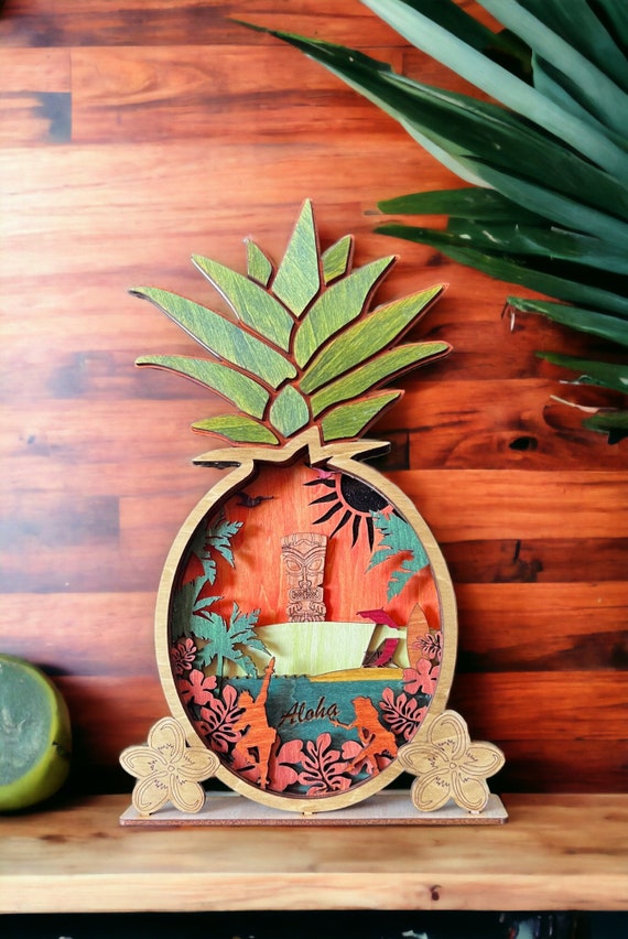 Handcrafted Layered Wood Pineapple Wall Art: Tropical Beach House