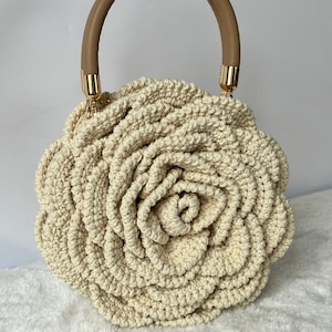 Beige Rosentasche, Rüschen-Chic-Tasche, Blumen-Rosen-Tasche, bunte Damentasche, handgefertigte Design-Taschen, personalisierte Damen-Modetaschen, Abendtasche