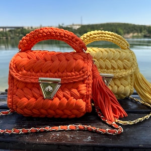 Handgemachte Orange Häkeltasche: Umhängetasche aus Baumwollstrick