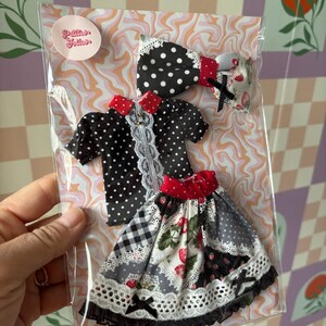 set lolita skirt shirt and bow for pullip and blythe dolls