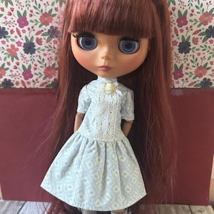 White and blue Lolita set dress and bow for pullip and Blythe dolls