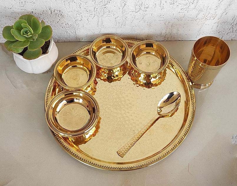 Pure Brass Hammered Design 7 Pieces Dinner Setthali Set of 1 Plate