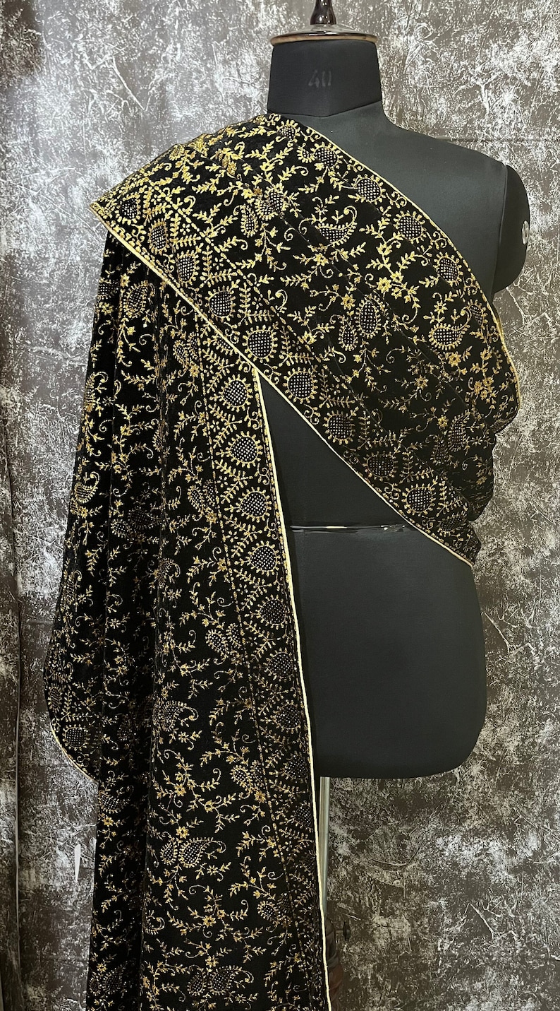 Black Luxury Sherwani DupattaMaroon Wedding stole/Dupatta in Glitter Work.